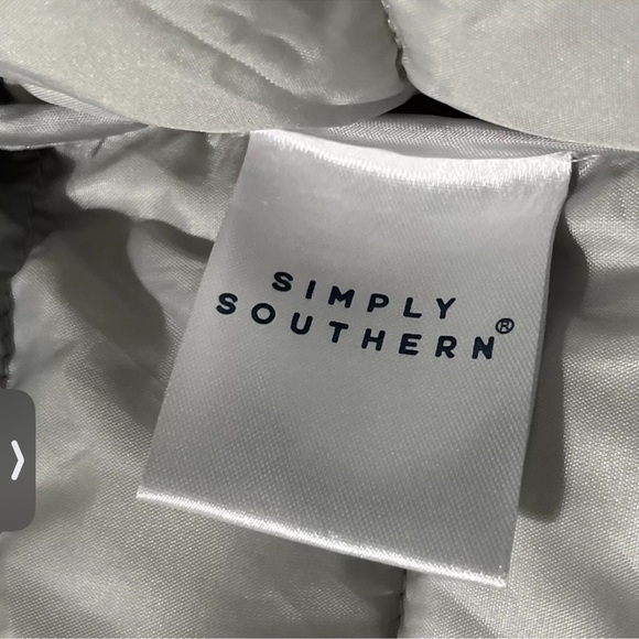 NWT Simply Southern Gray Ombré Puffy Puffer Full Zip Vest Size Large - Picture 4 of 5